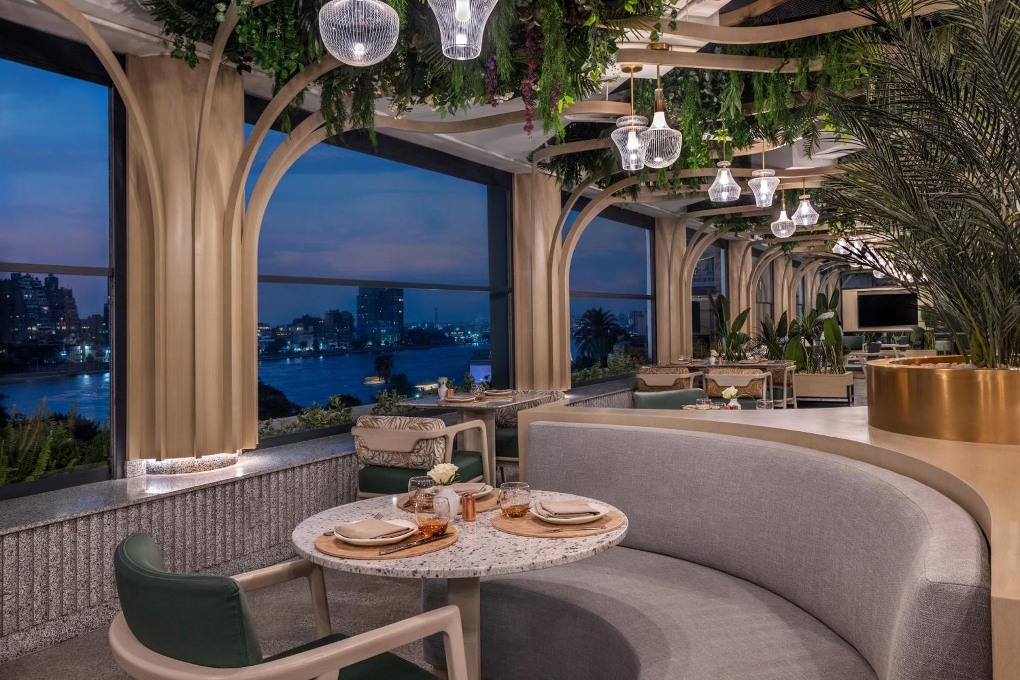 Sofitel Cairo Downtown Nile Otel Dış mekan fotoğraf The interior of the restaurant