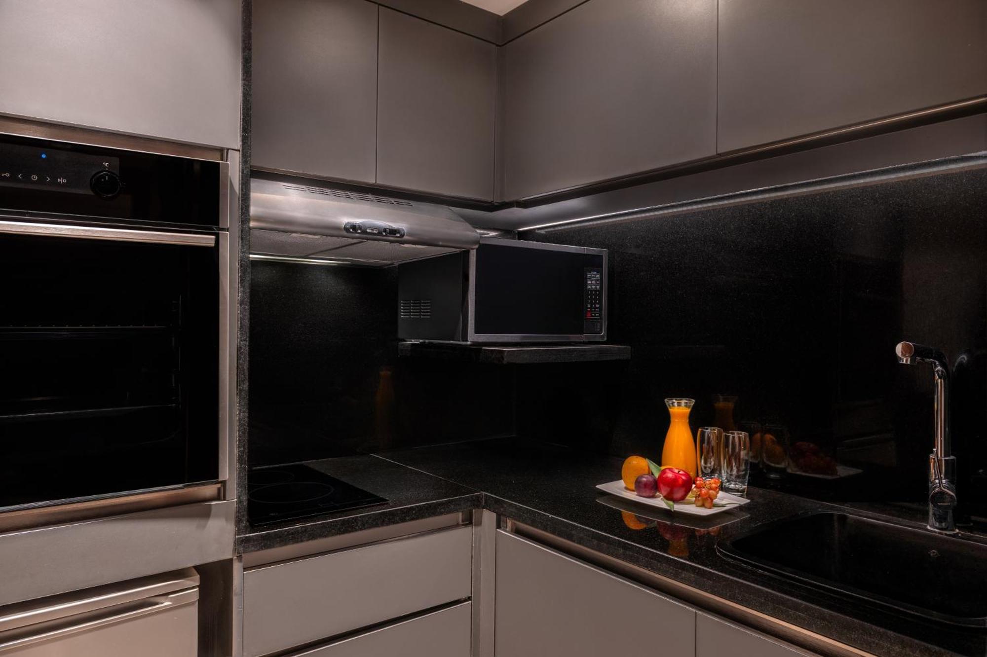 Sofitel Cairo Downtown Nile Otel Dış mekan fotoğraf A modern kitchen