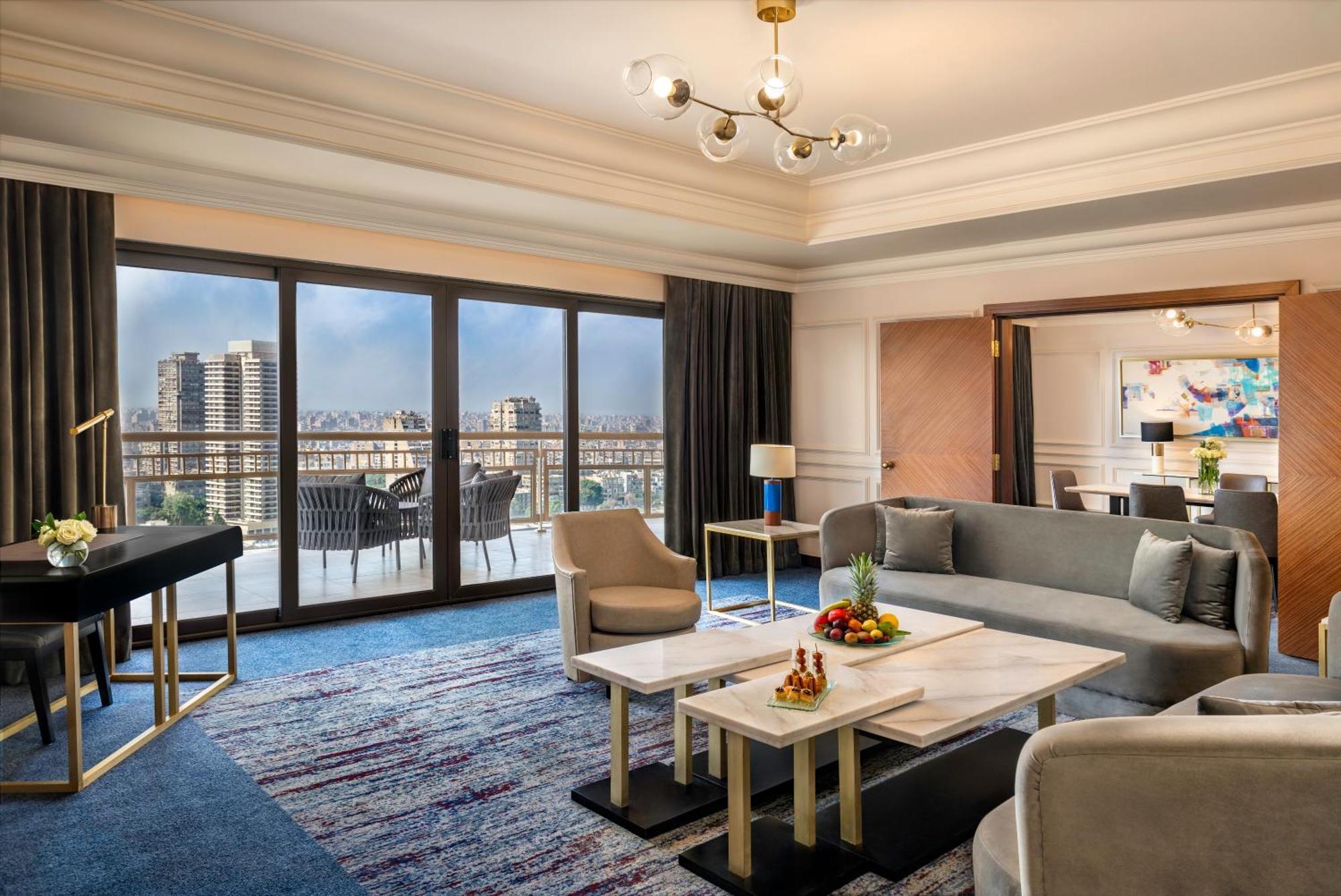 Sofitel Cairo Downtown Nile Otel Dış mekan fotoğraf A suite at the hotel